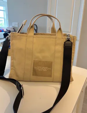Marc Jacobs The Tote Bag thumbnail 2
