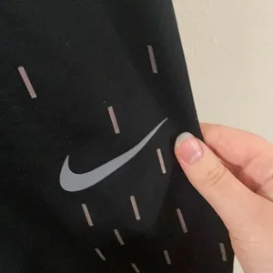 Nike Pro Linear Rain Dri-fit athletic Capri cropped leggings size L thumbnail 4
