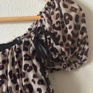 Vibe Sportwear Leopard Print Mesh Sheer Babydol Y2K Puff Sleeve Blouse Medium thumbnail 5