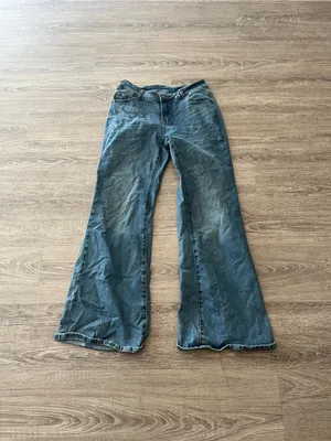 Daze Flare Jeans Womens Medium Blue Wash Low Rise Stretch Denim Y2K Raw Hem thumbnail 2