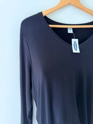 Old Navy Luxe Black V-neck Long Sleeve Shirt thumbnail 2