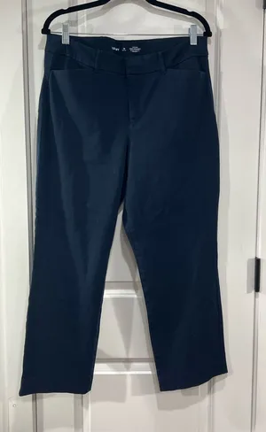 Like New Old Navy high rise pixie straight leg thumbnail 1