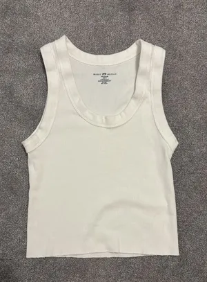 Brandy Melville White Tank Top Cropped thumbnail 1