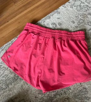 Lululemon Hotty Hot Low-Rise Lined Short 2.5" thumbnail 4