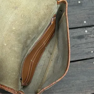 Tan Vintage Pebble Leather Dooney & Bourke Crossbody Purse All Weather Leather thumbnail 7
