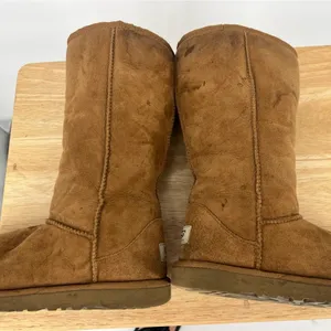 UGG Brown Suede Boots with Shearling Lining thumbnail 9