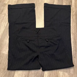XOXO Y2K Black Pinstripe Low Rise Wide Leg Trouser Pants Size 1/2 thumbnail 2