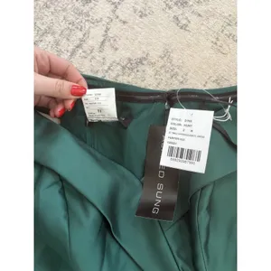 Alfred Sung Off-the-Shoulder Cuff Trumpet Gown Hunter Green Satin Size 2 D760 thumbnail 5