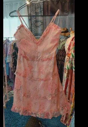 Boutique NWT Pink floral tiered frill dress thumbnail 4