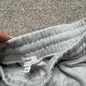 Aerie grey short  thumbnail 2
