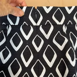Ann Taylor sz 4 blue and white abstract print fully lined back zip skirt EUC thumbnail 8