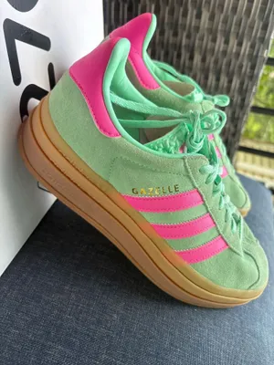 Women’s Adidas Gazelle triple stacked size 8.5 thumbnail 4