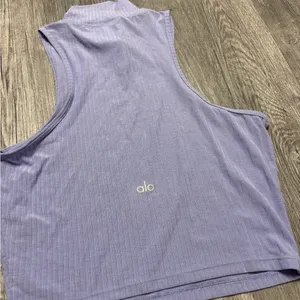 Alo Ribbed Sea Coast Cropped Turtleneck Tank thumbnail 4