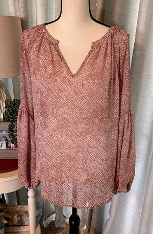 LoveStitch Women SZ Medium‎ Tan White Metallic Gold Long Sleeve Peasant Top Boho thumbnail 1