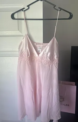 Enchanting lace top Pink thumbnail 1
