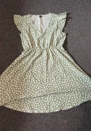 SHEIN Dress thumbnail 1
