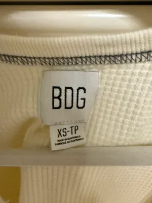 BDG Cropped Shirt thumbnail 2