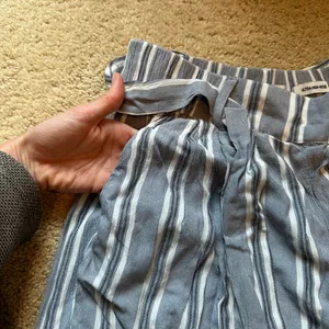Hollister Ultra High Rise Linen Blue Striped Tie Pants thumbnail 6