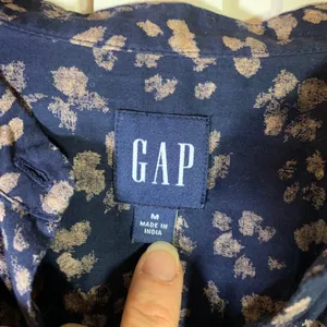 Gap Navy Blue Tan Abstract Print Shirred‎ Popover Cotton Blouse Medium Church thumbnail 2