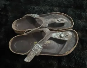 Birkenstock Womens gizeh thong sandals size 40 7.0 /260 thumbnail 1