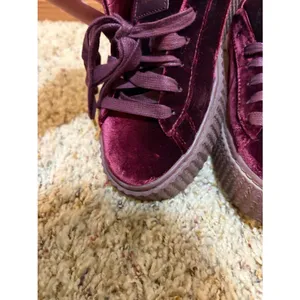 Puma x Fenty Size 6 Rihanna Burgundy Red Velvet Creeper Platform Sneakers thumbnail 4