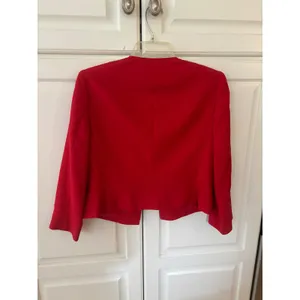 CARLISLE Red Silk Cropped Jacket Blazer Womens Size 4 Button‎ Pockets thumbnail 3