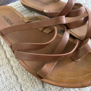 Soda Strappy Flat Sandals Size 10 Tan Brown Toe‎ Loop Slip On Boho Summer Shoes thumbnail 3