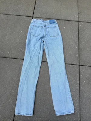 Abercrombie 90s Straight Ultra High Rise Jeans 27 4 Long Light Wash thumbnail 4