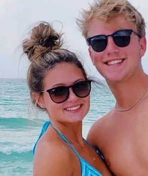 Ray-Ban Sunglasses thumbnail 3