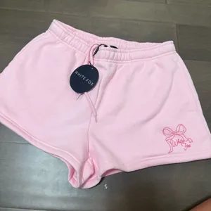 White Fox Shorts Boutique thumbnail 1