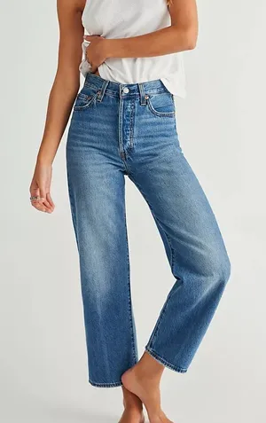 Levi’s Ribcage Straight Ankle Jeans thumbnail 1