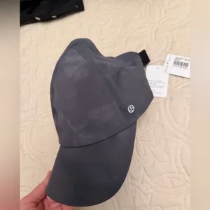 NWT Lululemon Fast and Free Run Hat thumbnail 3