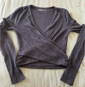 Abercrombie Crossover Crop Black Top thumbnail 3