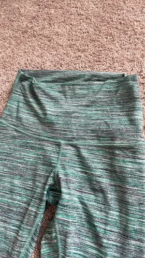 Lululemon green high waisted leggings thumbnail 3