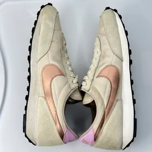 Nike Daybreak Pale Ivory Metallic Copper Pink Sneakers CU5324-100 Womens 9 thumbnail 6