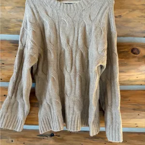 American Eagle Women’s Knit Sweater size Medium Tan thumbnail 2