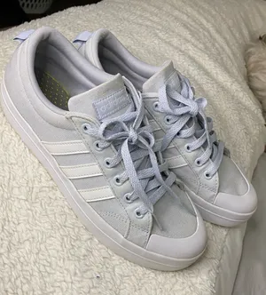 adidas Platform Womens Shoes Size 8.5 thumbnail 1