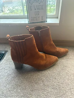 Maurices Size 8.5 Cognac Western Ankle Boots Suede-Look Block Heel thumbnail 2