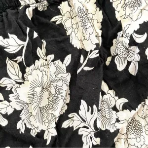 Brandy Melville black and white floral short shorts thumbnail 7