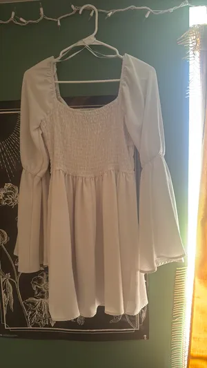 White Off the shoulder dress Size M thumbnail 2