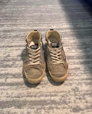 Golden Goose Mid-Star thumbnail 2