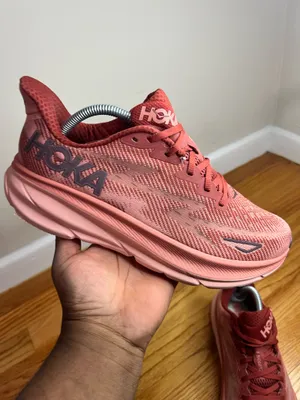 Hoka One One Clifton 9 “Pink” 1127896 RERT Size 10.5W B NO BOX thumbnail 17