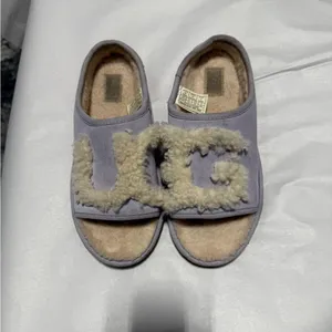 UGG Shearling SLIDE Sz 6 Lilac thumbnail 3