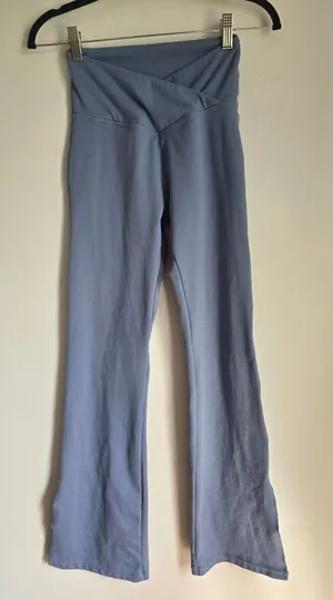 Danskin Women's Side Slit Flare Yoga Pant in thumbnail 1