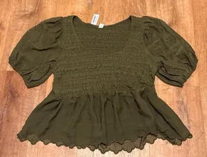 Old Navy Blouse thumbnail 1