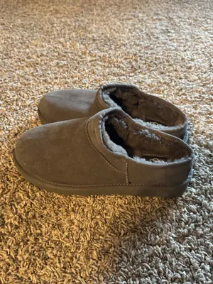 UGG Slippers Women’s thumbnail 3
