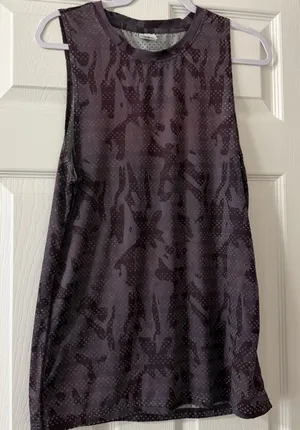 ZYIA Active Camo Perforated Tenniscore Sleeveless Workout Tank Women’s Medium thumbnail 1
