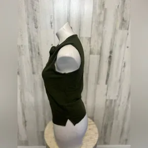 Olive Green Henley Tank Top Womens Size Large L Sleeveless Button Neck thumbnail 2