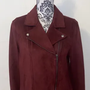 Like New! Old Navy Women's Burgundy Velour Faux Suede Moto Jacket Size Large thumbnail 4