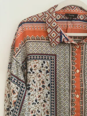 Satin Shirt Size M thumbnail 2